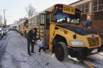 Política migratoria de Trump hace que familias evalúen el riesgo de enviar a sus hijos a la escuela