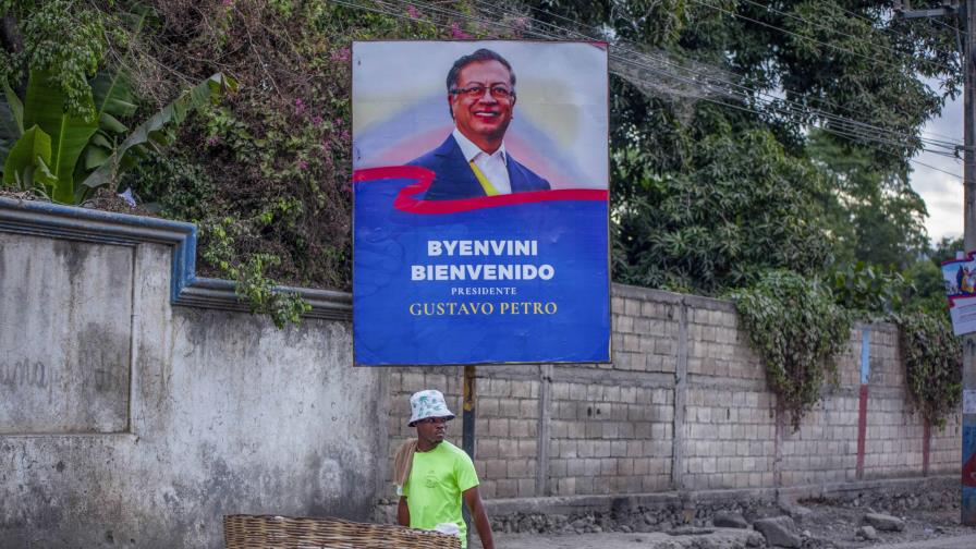 Gustavo Petro visita el sur de Haití en medio de un repunte en la violencia de pandillas