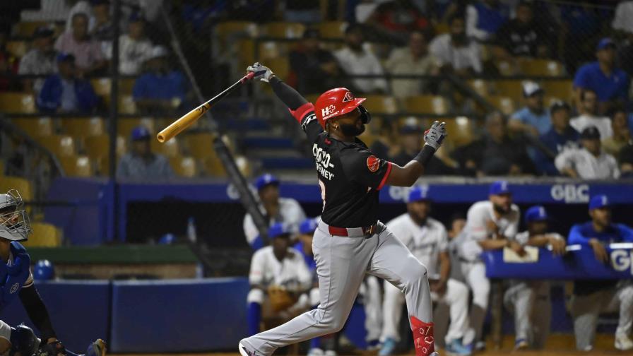 Así marcha la serie final 2025 partido a partido; Escogido domina el tercer duelo y están 2-1