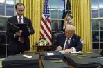 Centros de detención podrían llegar al límite mientras Trump trata de deportar millones y millones