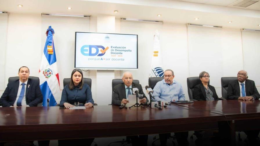 Ministerio de Educación realizará en abril la evaluación de desempeño a profesores