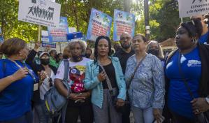 El personal administrativo de los hospitales exige un salario mínimo de RD$20 mil