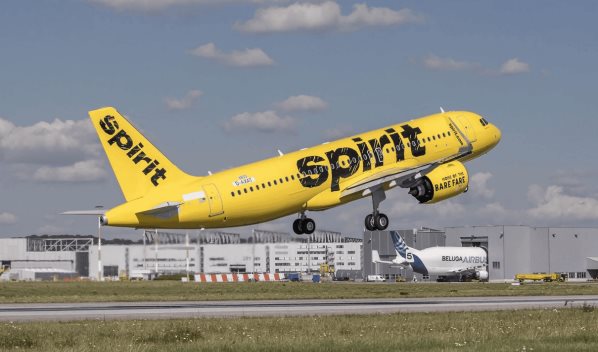 Cierre de Spirit Airlines complica opciones de vuelos baratos para viajeros de verano