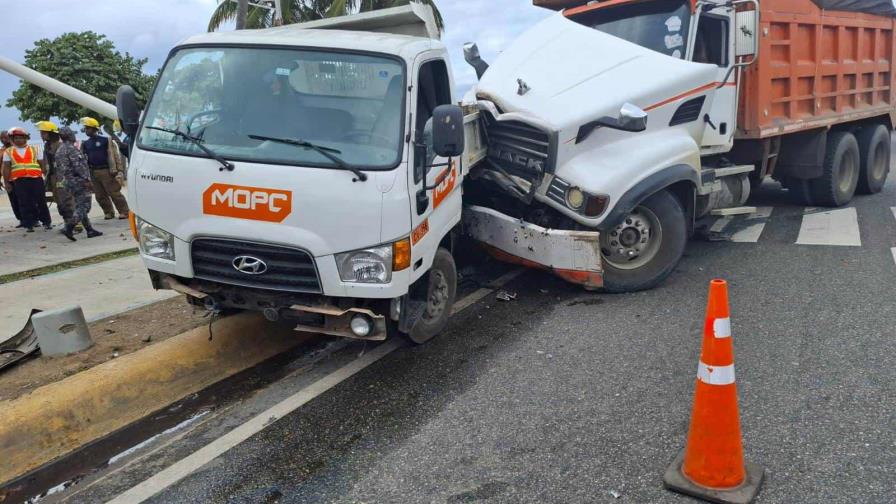 Colaboradores de Obras Públicas accidentados en la 30 de Mayo se encuentran fuera de peligro