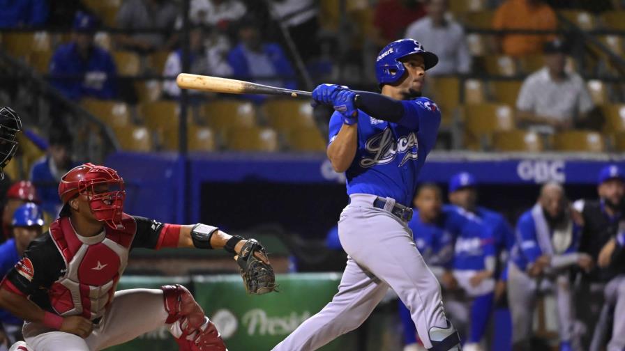 Mejía le da el respiro necesario al Licey con un grand slam para empatar la final 2-2 contra Leones