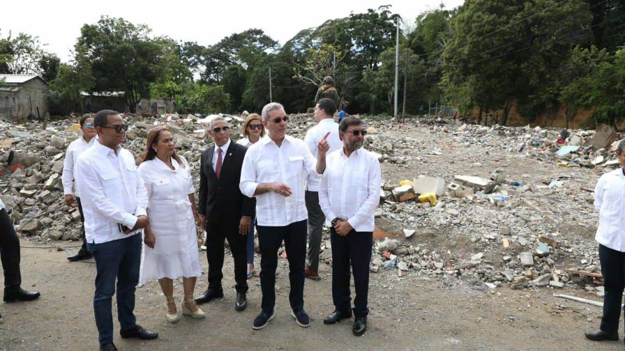 Presidente Abinader supervisa terrenos del Río Jaya  donde construirán parque central Boulevard