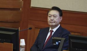 El presidente surcoreano Yoon comparece en la primera vista de su juicio por insurrección