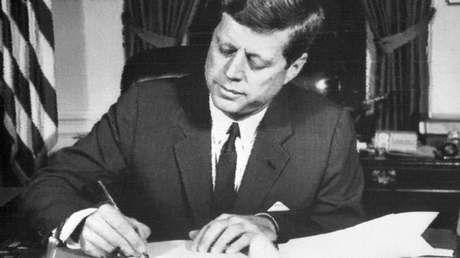 Trump dice que hará públicos 80,000 archivos inéditos sobre el asesinato de John F Kennedy