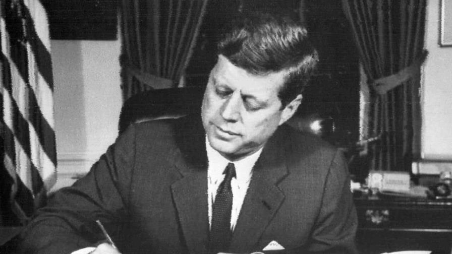 EE.UU. desclasifica archivos inéditos sobre el asesinato de Kennedy por orden de Trump