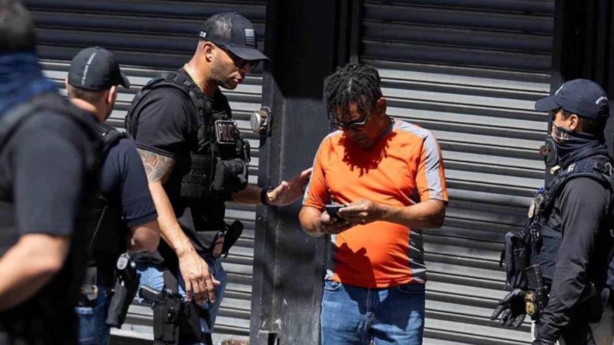 "Estamos tristes porque se están llevando a nuestra gente", dominicanos sufren redadas del ICE en PR "Estamos tristes porque se están llevando a nuestra gente", dominicanos sufren redadas del ICE en PR