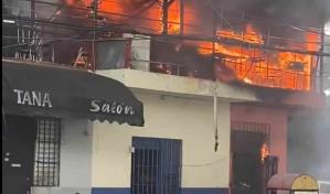 Incendio afecta taller de herrería en Villa Juana Incendio afecta taller de herrería en Villa Juana