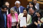 El Parlamento chileno aprueba la prometida reforma de pensiones de Boric El Parlamento chileno aprueba la prometida reforma de pensiones de Boric