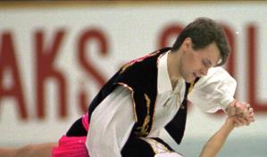 Confirman identidad de patinadores que viajaban en avión siniestrado en Washington