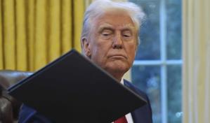 Trump dice que aranceles a Canadá y México entrarán en vigor el sábado y evalúa gravar su petróleo