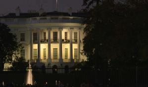 La Casa Blanca dice que plan de Trump de congelar subvenciones sigue en vigor