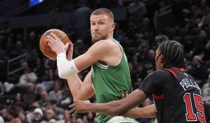 Porzingis anota 34 puntos y lleva a Celtics hacia victoria sobre los Bulls 122-100