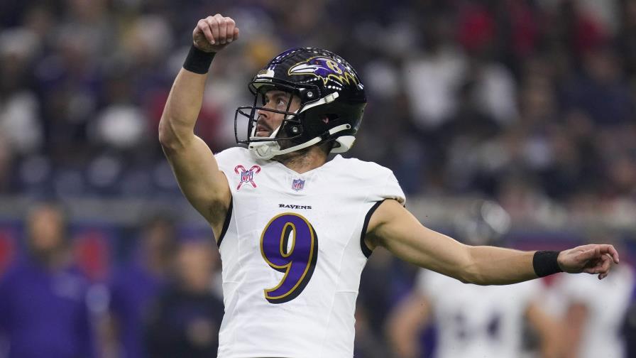 NFL investigará acusaciones de masajistas sobre conducta de Tucker, pateador de Ravens