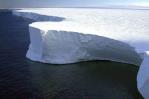 Un fragmento de 19 km de largo se desprende del iceberg más grande del mundo Un fragmento de 19 km de largo se desprende del iceberg más grande del mundo