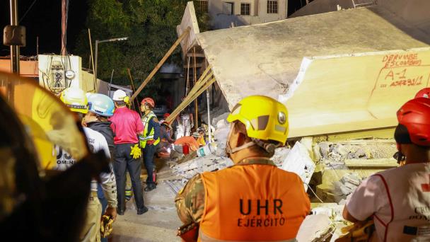 Identifican a las víctimas del derrumbe de una edificación de tres niveles en La Romana