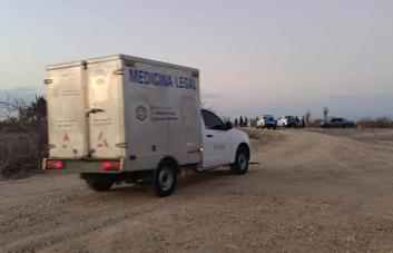 Una bebé de ocho meses gatea por una vía tras asesinato de su madre en Ecuador Una bebé de ocho meses gatea por una vía tras asesinato de su madre en Ecuador