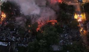Incendio afecta metalera en sector de La Romana