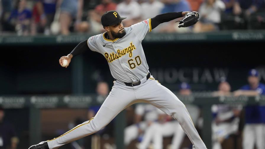 Lanzador Dennis Santana pierde su arbitraje salarial; Vesia llega a acuerdo con Dodgers Lanzador Dennis Santana pierde su arbitraje salarial; Vesia llega a acuerdo con Dodgers