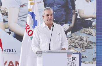 Abinader reafirma su compromiso con el control migratorio y la protección de los servicios públicos