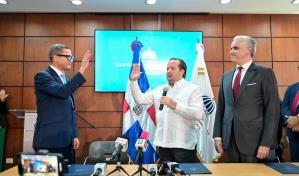 Paliza juramenta a Eddy Olivares como ministro de Trabajo