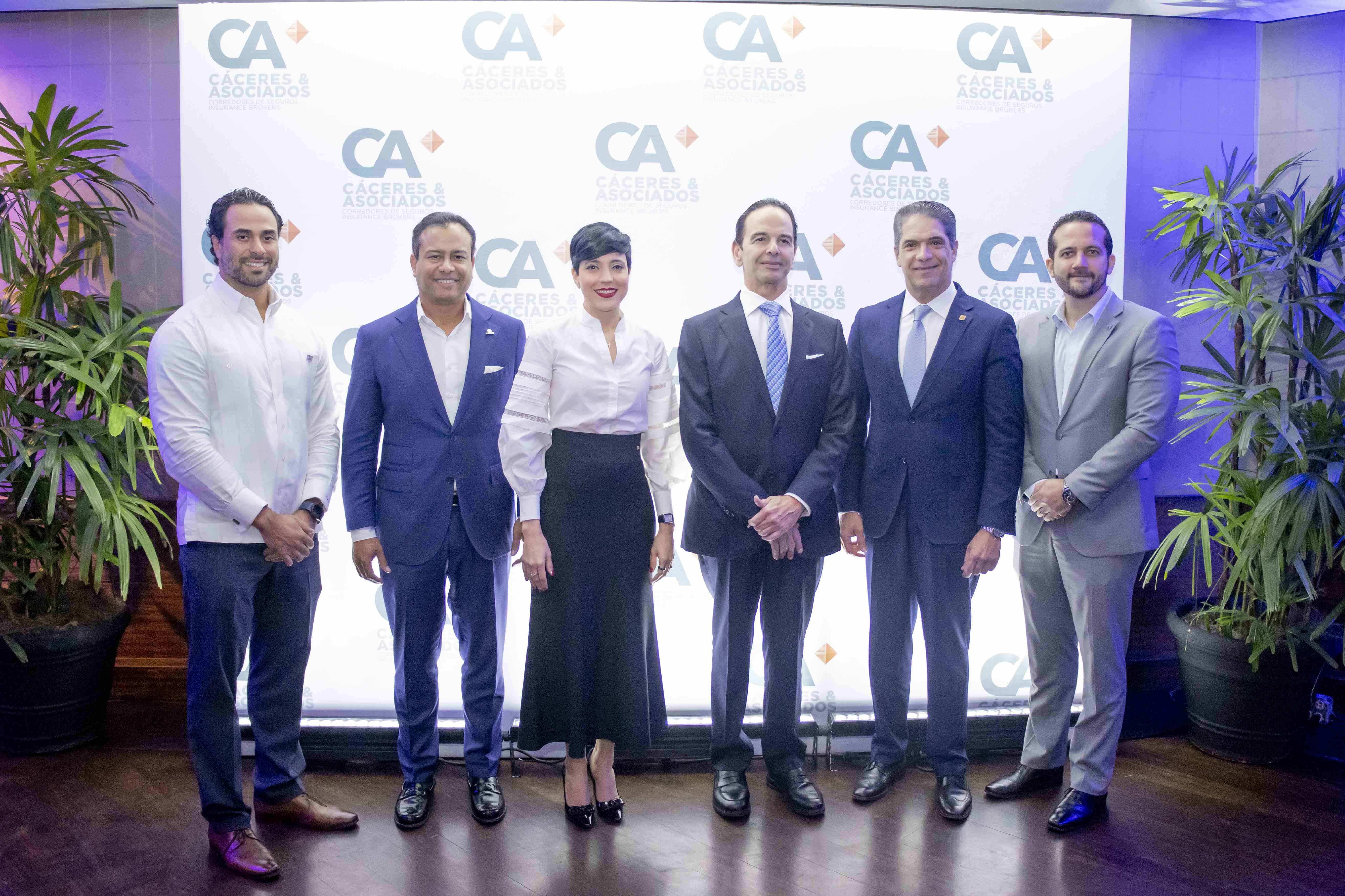 Einstein Mella, Carlos Flores, Estibaliz González, Antonio Cáceres, Héctor Hernández y Eudes Espinal.