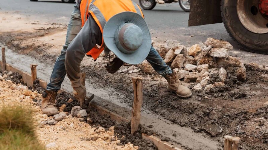 Suspenden licitación para construir aceras y contenes en Las Terrenas por irregularidades Suspenden licitación para construir aceras y contenes en Las Terrenas por irregularidades