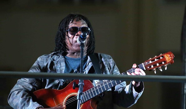 Milton Nascimento, &iacute;cono de la m&uacute;sica brasile&ntilde;a, recibe alta tras neumon&iacute;a