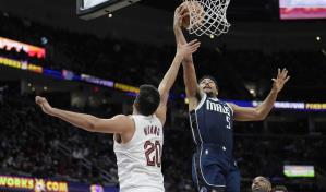 Mavs adquieren a Martin en canje que envía a Grimes a Sixers, según fuentes de AP