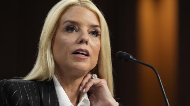 Senado de EEUU confirma a Pam Bondi como fiscal general - Diario Libre