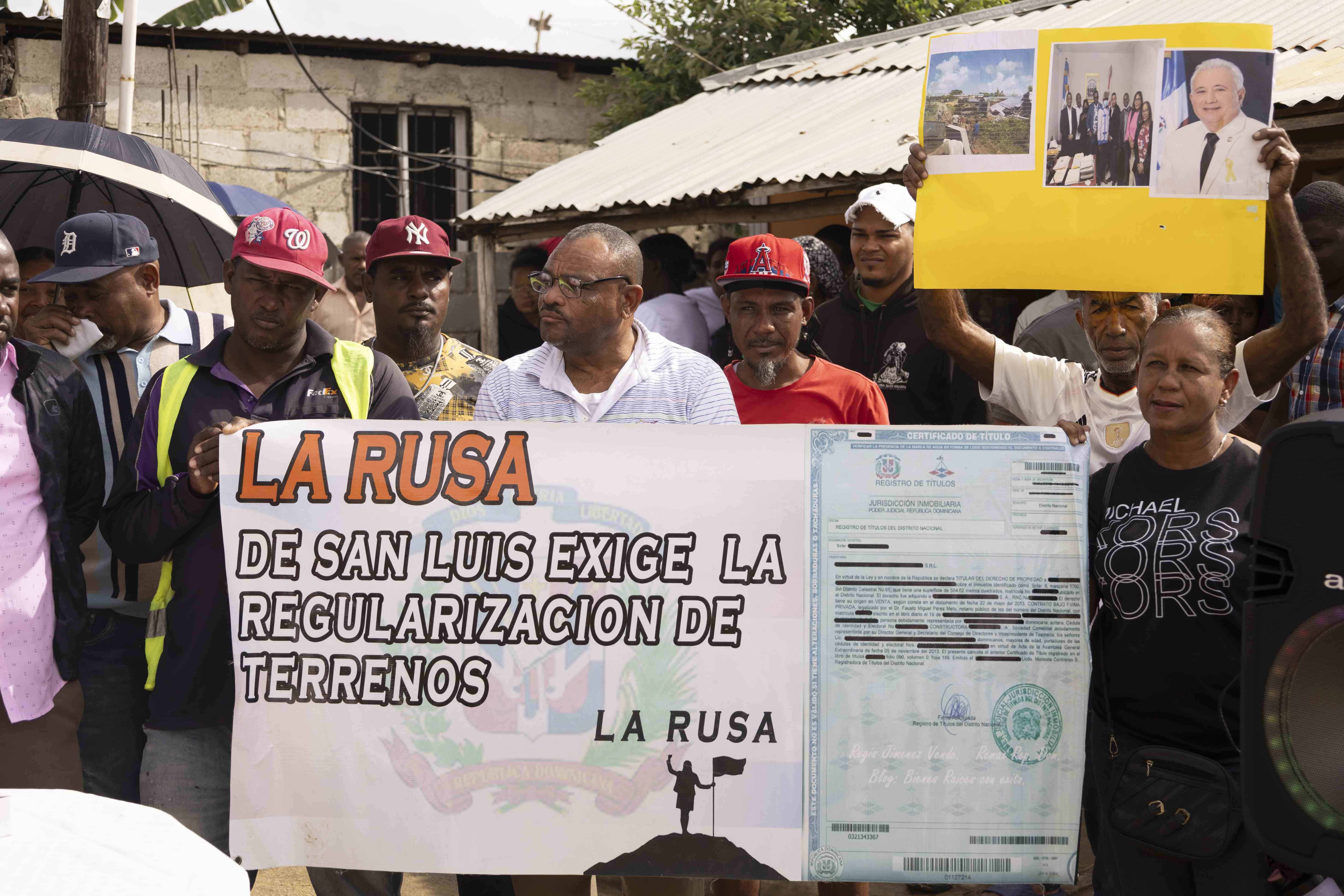 Los manifestantes piden que se continúe con el plan de titulación en San Luis.