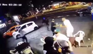 Asaltan a promotor musical y su equipo de trabajo en establecimiento de comida