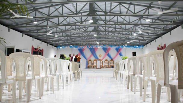 Framber Valdez deja inaugurado su tercer templo cristiano