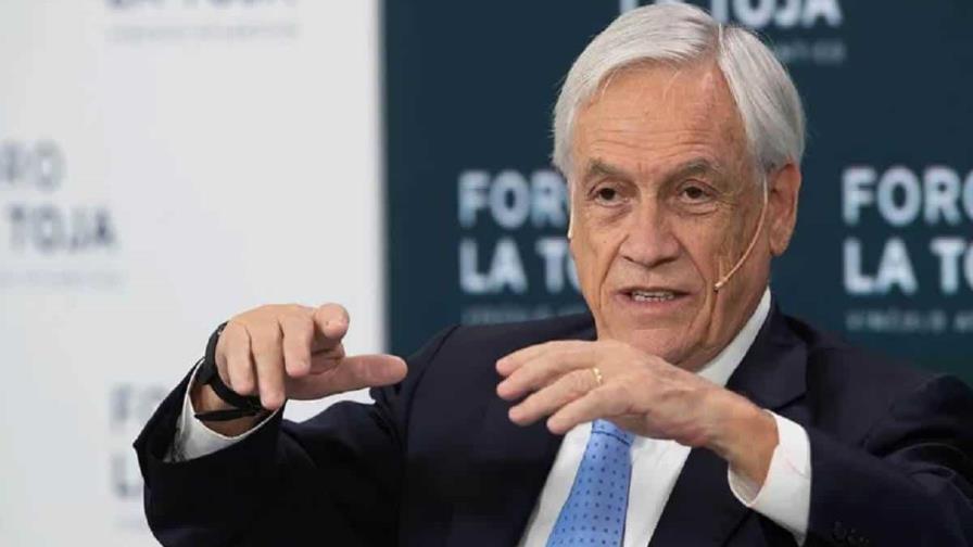 Emotivo homenaje al expresidente Piñera en el lago donde cayó su helicóptero hace un año