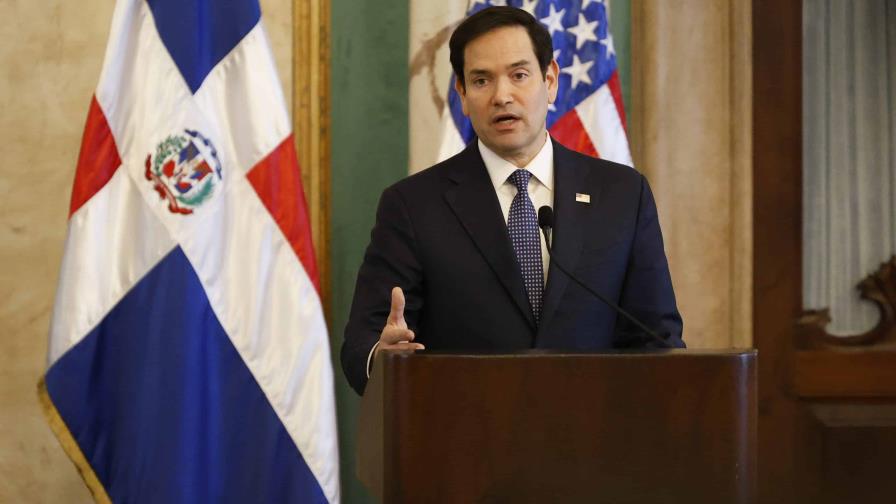 Rubio considera absurdo que buques del gobierno de EEUU paguen para cruzar el Canal de Panamá