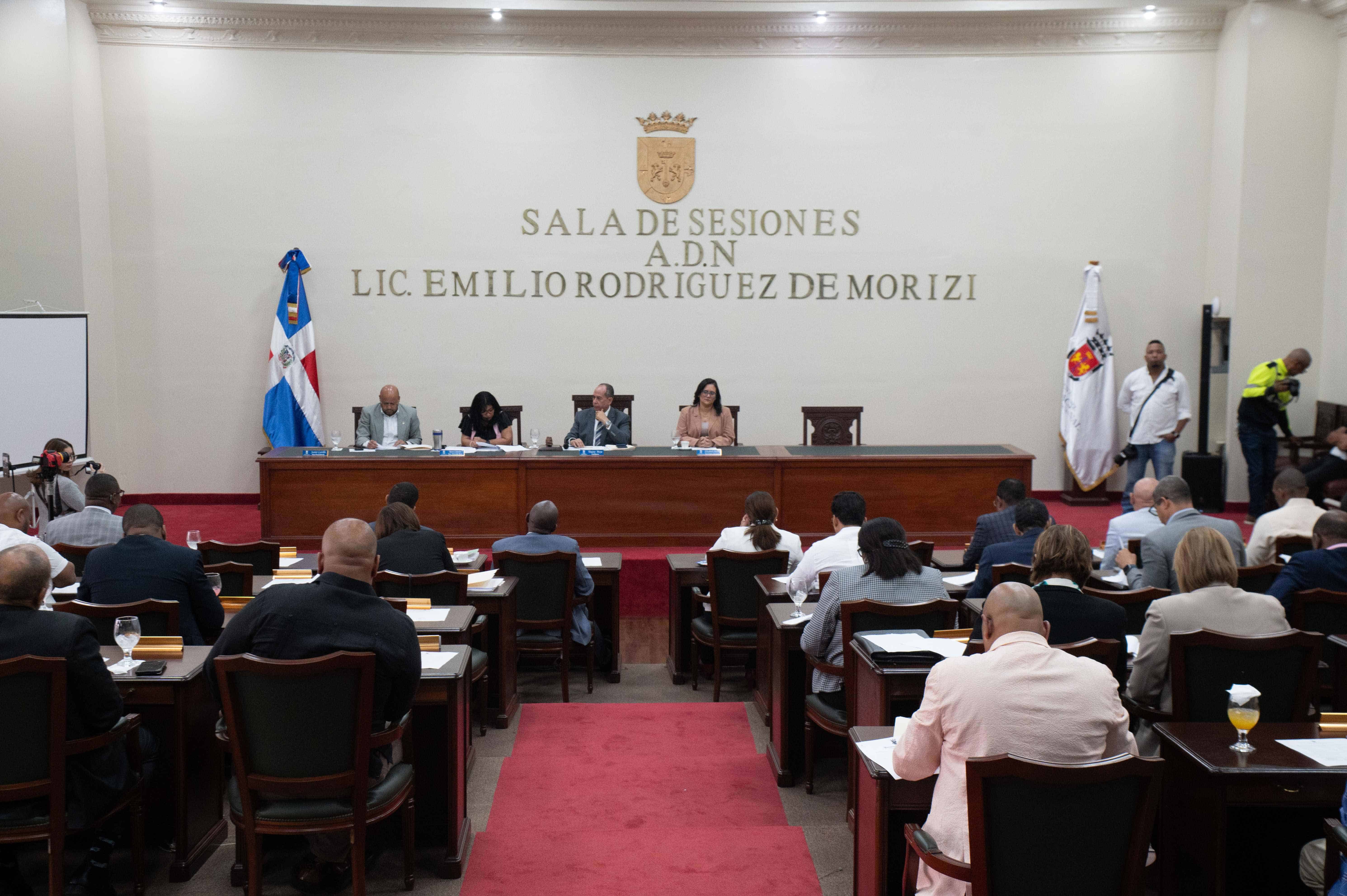 Los regidores opositores se marcharon antes de que se aprobara el proyecto.