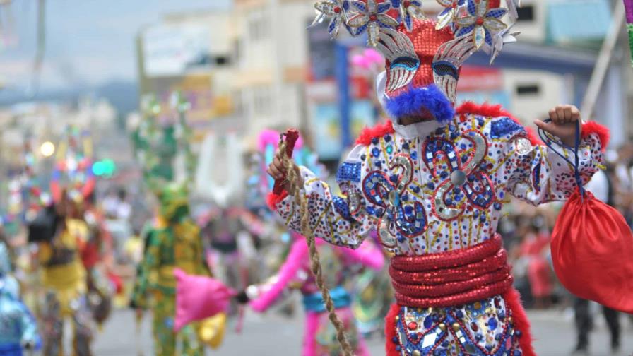 Todo listo en Santiago para el inicio del carnaval