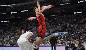 Anthony Davis se lesiona en su debut con Dallas pero Mavericks superan Rockets