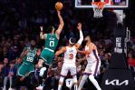 Celtics vencen cómodamente a los Knicks en duelo de dominicanos