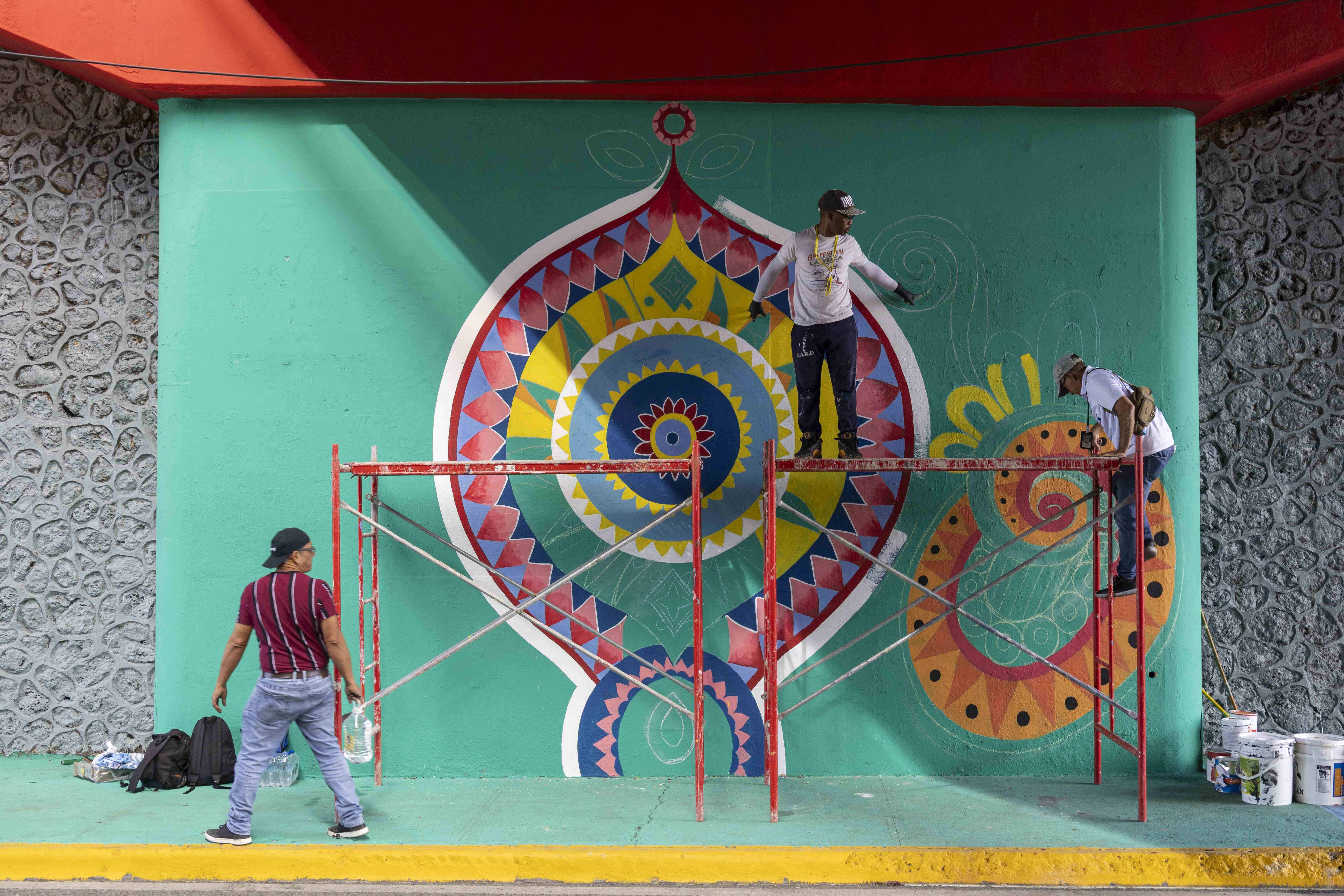 Murales en la San Vicentes de Paul y avenida 25 de Febrero.