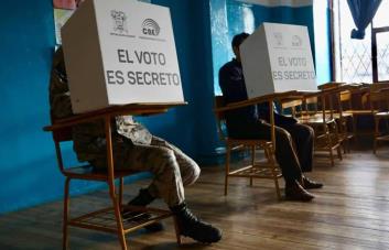 Candidatos presidenciales perdedores aceptan su derrota y seguirán luchando por Ecuador