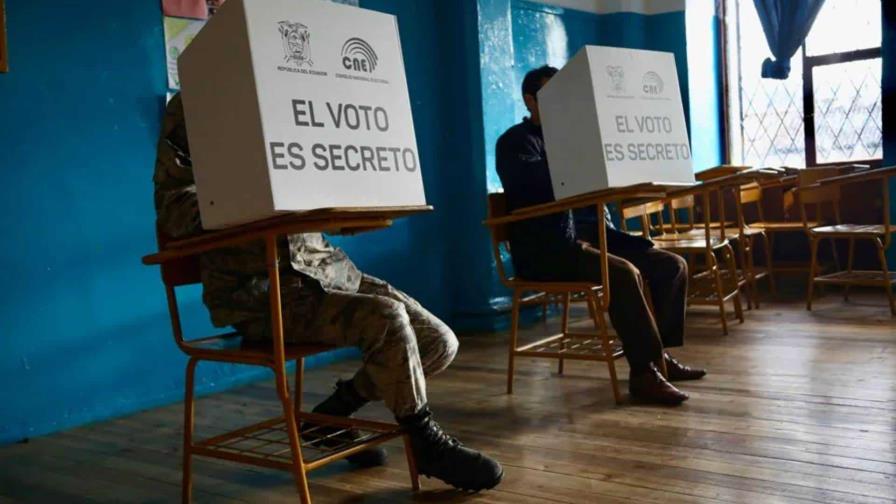 Candidatos presidenciales perdedores aceptan su derrota y seguirán luchando por Ecuador