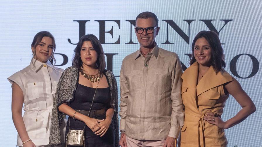 La marca Jenny Polanco ofrece detalles de su desfile Primavera-Verano 2025: Safari Elegante