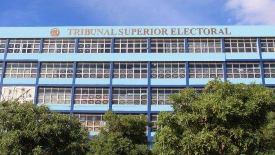 Tribunal Superior Electoral aplaza recursos incoados por conflictos internos del PLD