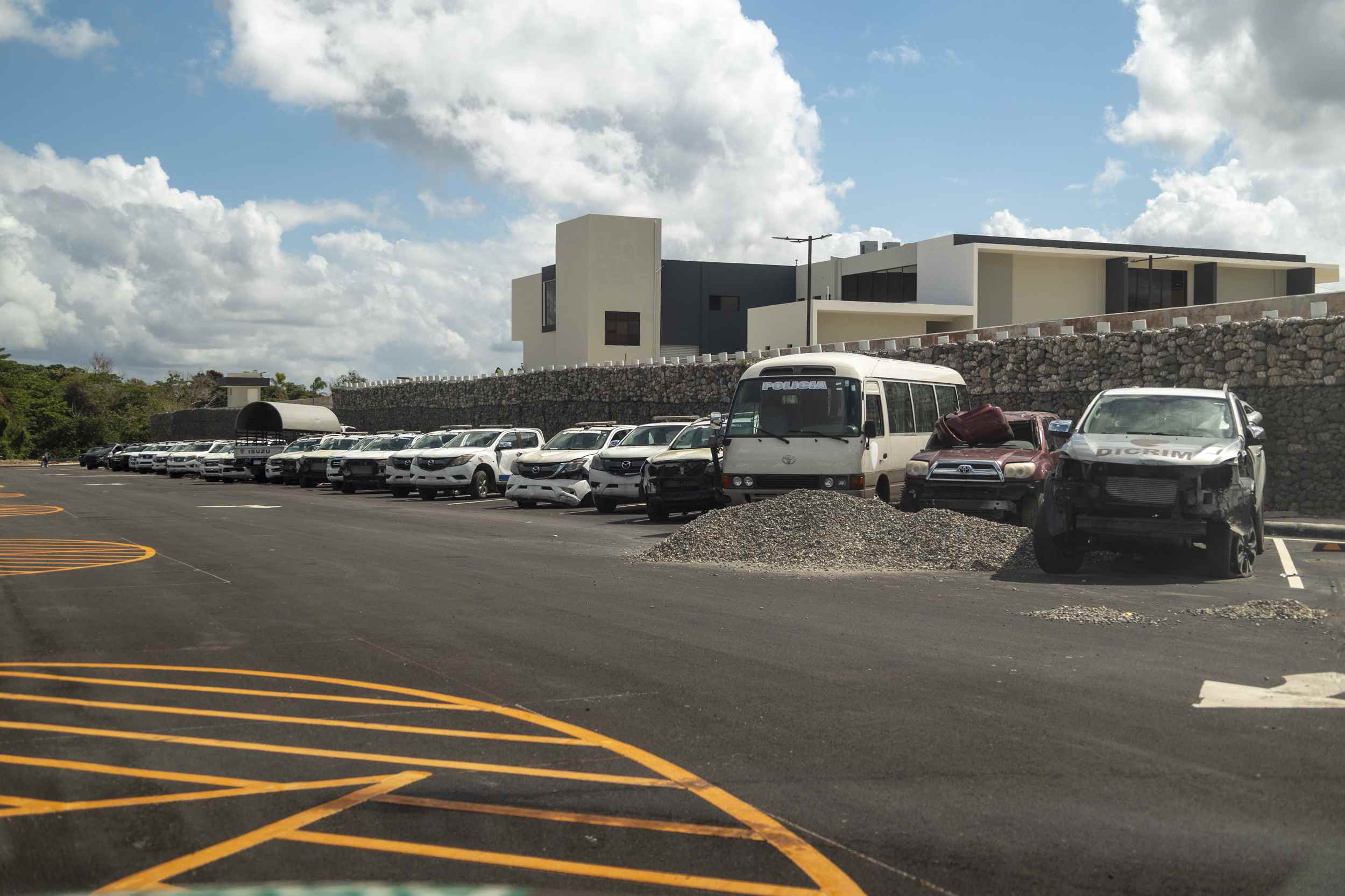 El lugar es almacén de chatarras de la Policía Nacional.