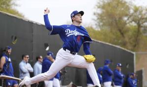 Roki Sasaki muestra gran recta, splitter y algo de nervios en su primera sesión con Dodgers