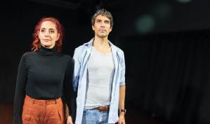 Teatro de Nueva York aborda la crianza de un hijo de género abierto en tiempos difíciles
